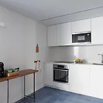 Piso Azul Premium In Bairro Alto By Lovelystay Lisboa