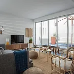 Piso Azul Premium In Bairro Alto By Lovelystay *