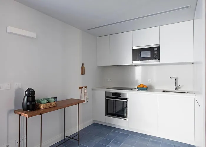 Piso Azul Premium In Bairro Alto By Lovelystay Lisboa