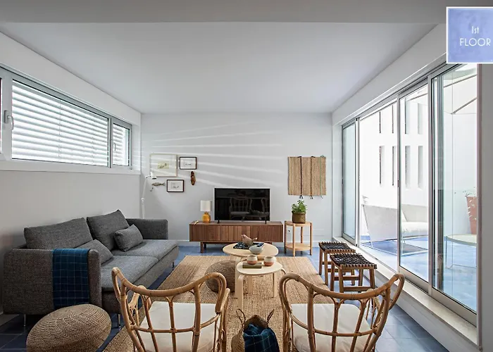 Piso Azul Premium In Bairro Alto By Lovelystay Lisboa