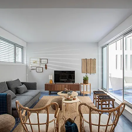 Piso Azul Premium In Bairro Alto By Lovelystay Lisbona
