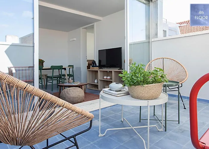 Piso Azul Premium In Bairro Alto By Lovelystay *